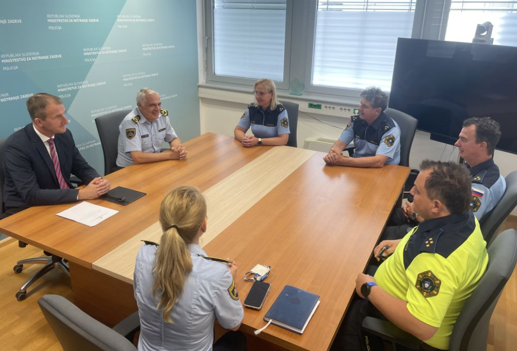 policisti-na-hrvaskem.jpeg