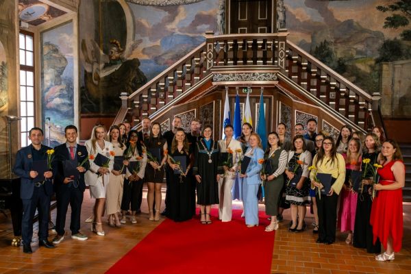 diplomanti-turizem-2026-05DF55BC32-B1EE-8601-2E5E-2475C53F29ED.jpg