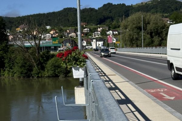 obcina-sevnica-vandalizem-jun-2026-041476250A-24B1-9DD9-9C89-AA60FF07EF84.jpg