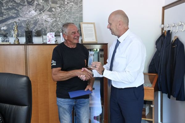 zupan-krsko-sprejel-avp-3EFFD2F13-21D5-55CE-2C97-8D71CD944D3D.jpg