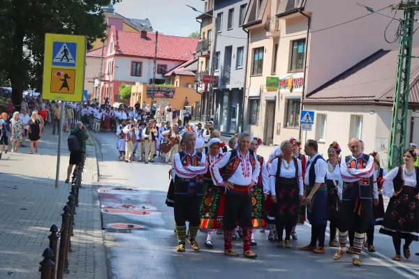 folkloristi-na-poljskem-4006A3954D-A89C-853F-E100-2ADB353D1D3B.webp