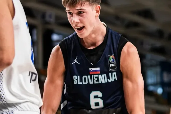 slovenija-v-polfinale-u18-205A669517-C940-866E-BA92-15E0C7AD748E.webp