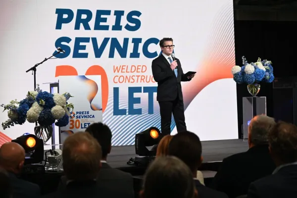 preiss-30-0728B354D3-4909-5421-1FF8-4AA13F91E2DF.webp